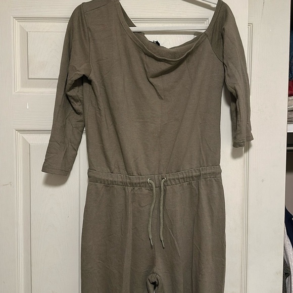 Missguided Jumpsuit - Picture 1 of 3